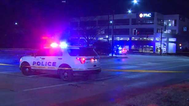 Cincinnati police investigating triple shooting in Queensgate