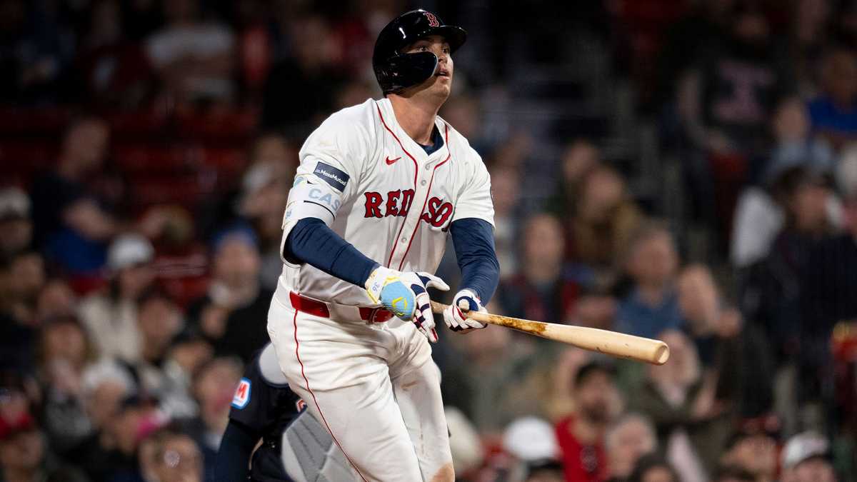 Red Sox's Casas out indefinitely with broken rib suffered on hard swing