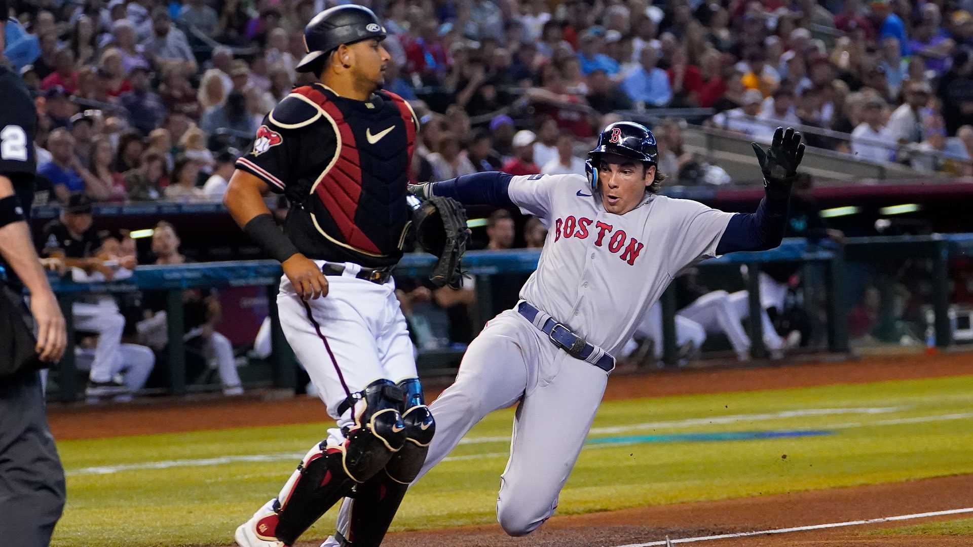 Bases-loaded Safety Squeeze Lifts Red Sox Over Diamondbacks