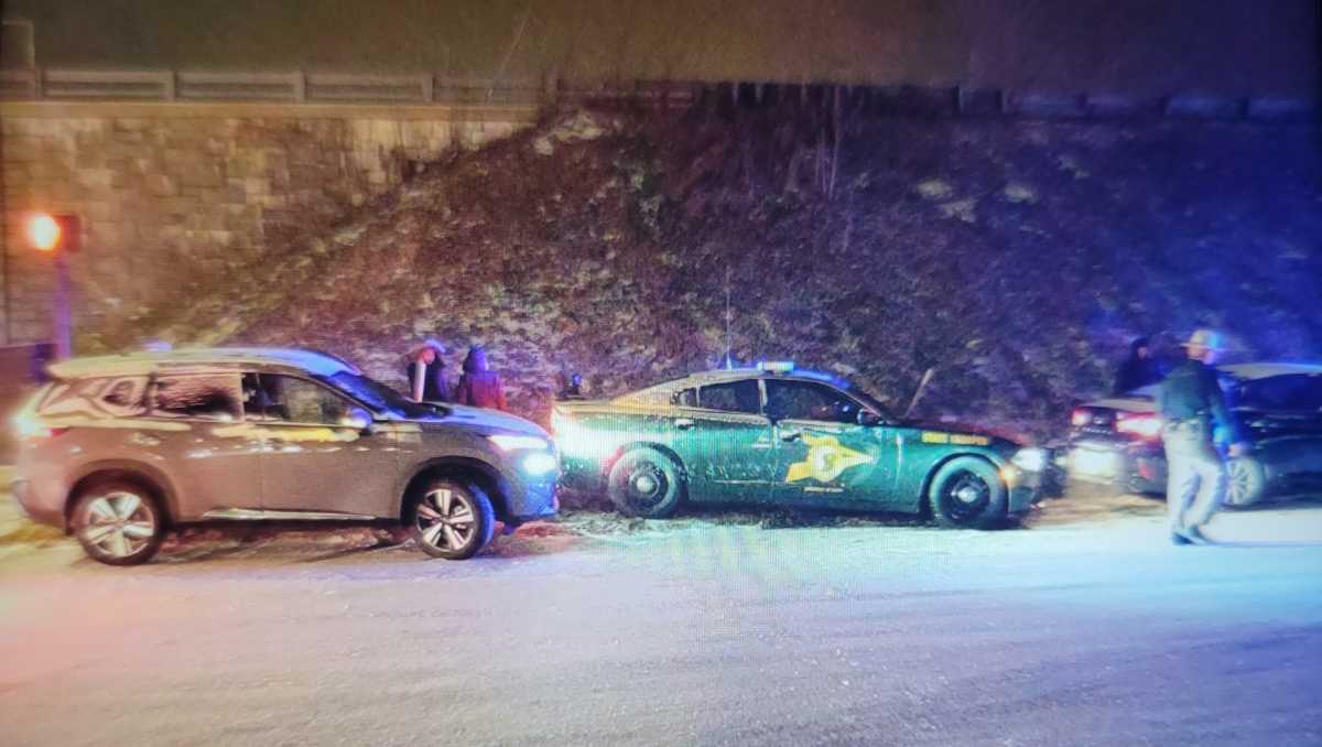 Massachusetts driver loses control of vehicle, crashes into New ...