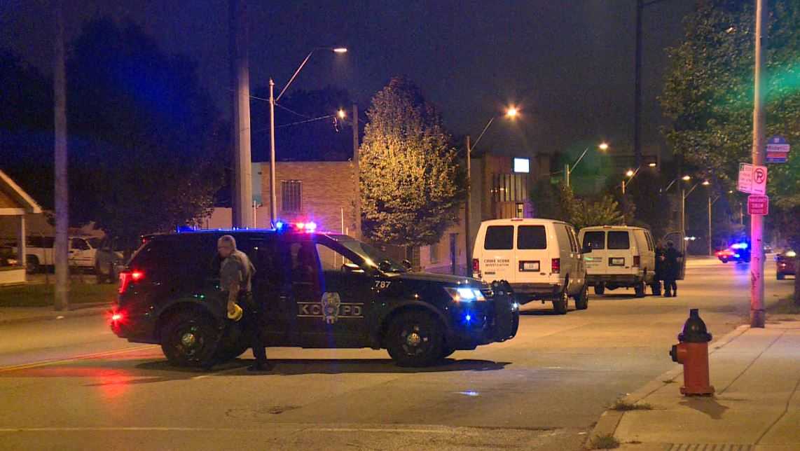 Man found shot to death early Friday on Kansas City sidewalk