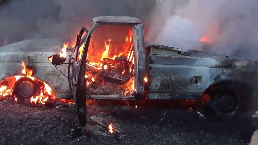 Firefighters stop truck fire from spreading to barn in Nelson County - WLKY