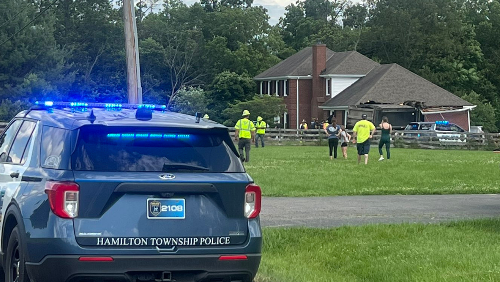 Police: Commercial truck crashes into home in Hamilton Township, trapping driver - Vimarsana News