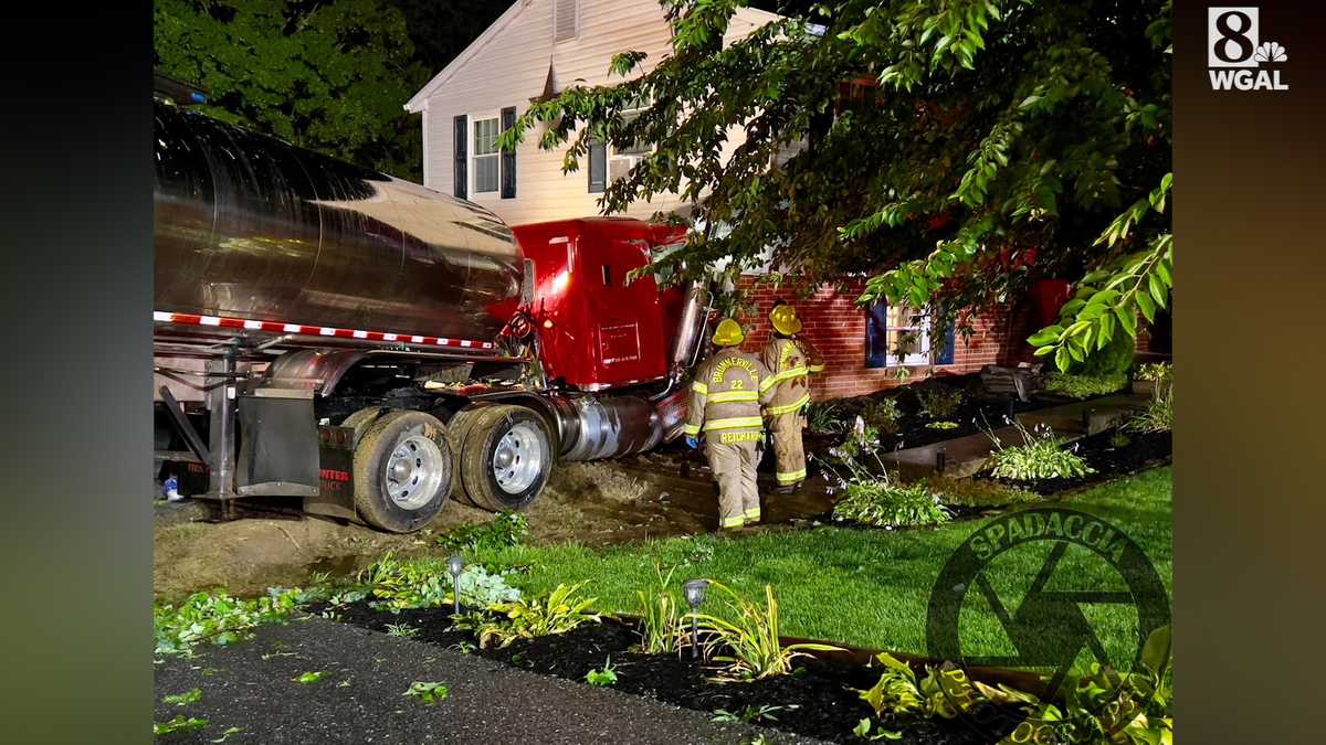 Tanker truck crashes into house in Lancaster County, Pa.
