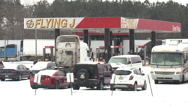 Truckers stranded by Mississippi freeze - Vimarsana News