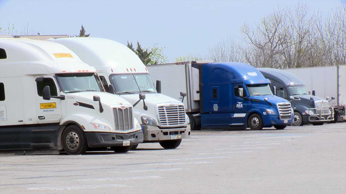 Metro businesses struggle with rising gas prices