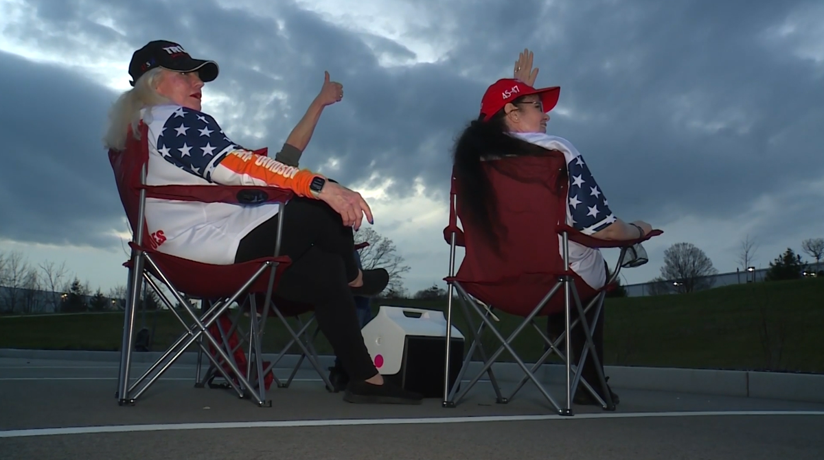 Supporters arrive early ahead of Pres. Trump's Kentucky visit; protests planned for later