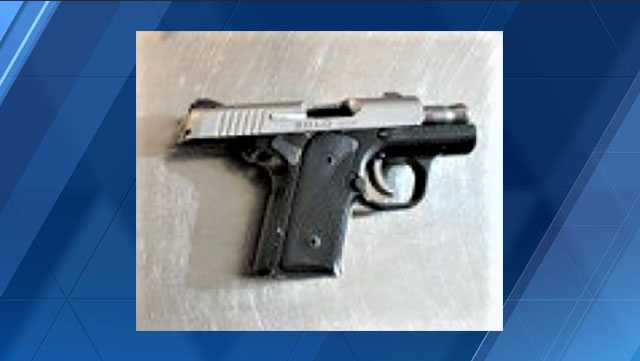 Cedar Rapids, Iowa woman charged after loaded handgun found at airport