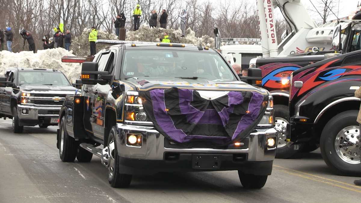 Images Funeral procession for tow truck driver Daniel Coady