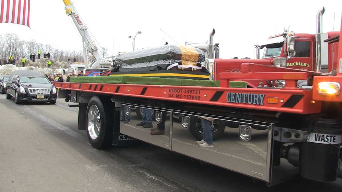 Images Funeral procession for tow truck driver Daniel Coady