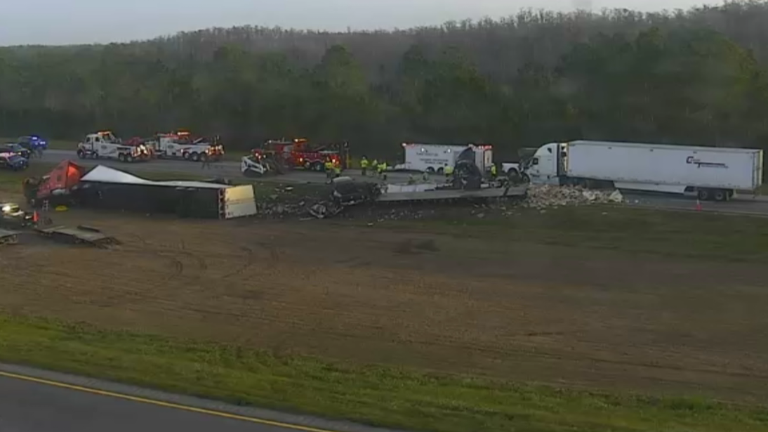 Florida's Turnpike near Yeehaw Junction closed