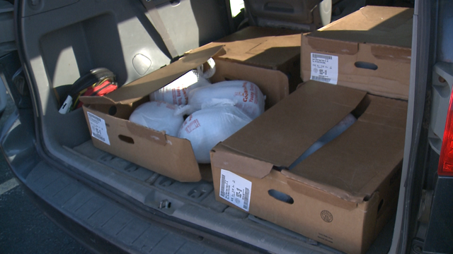 Feeding America distributes 11,000 turkeys to Wisconsin food pantries ahead of Thanksgiving - Vimarsana News