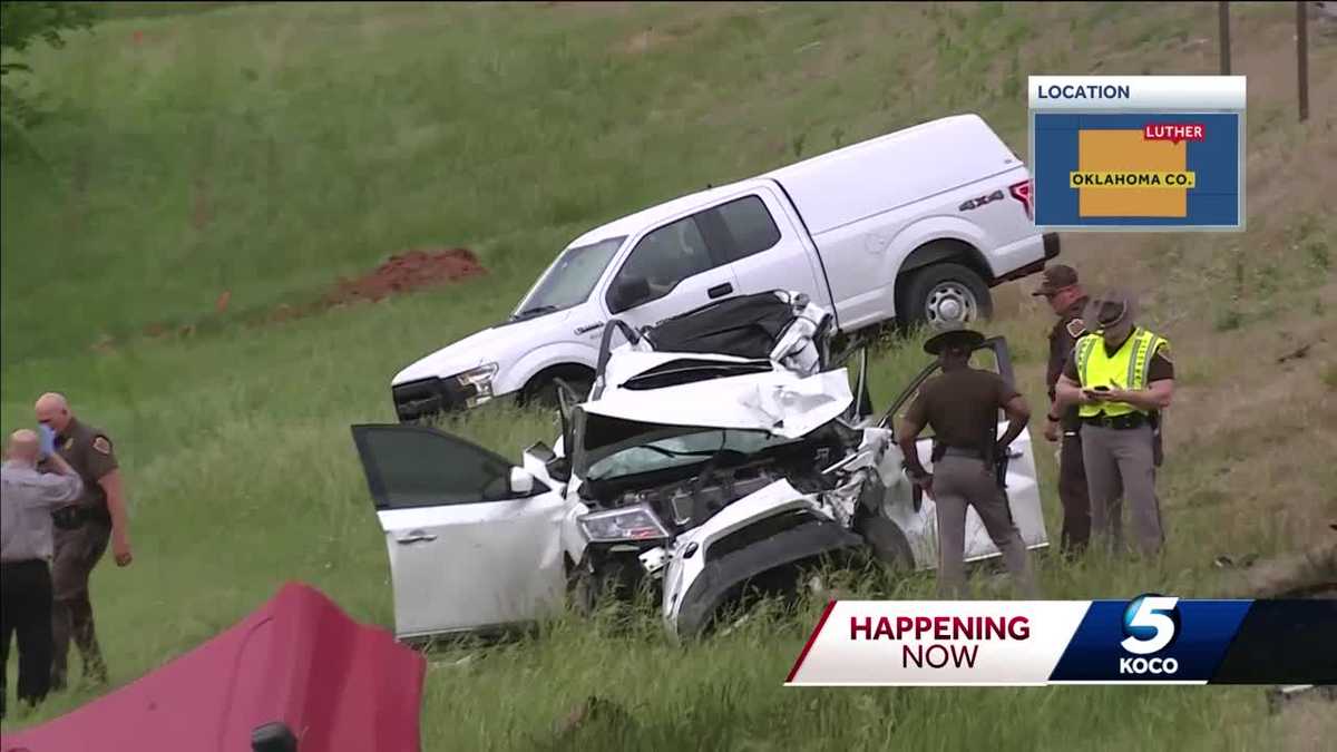 At least 2 people killed in multivehicle crash on Turner Turnpike