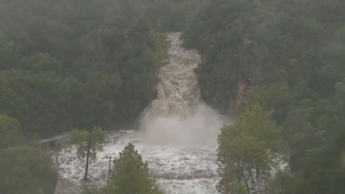 Video Turner Falls suffers massive flooding after heavy rain