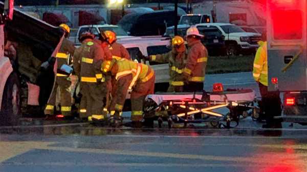 2 injured in Friday morning Warren County crash