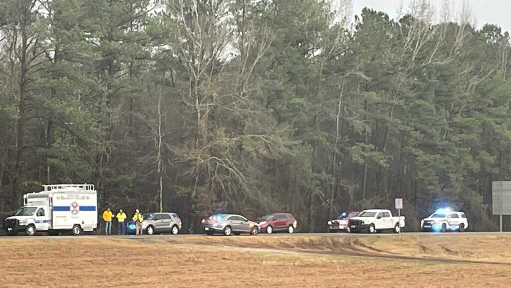 2 bodies found along interstate in Tuscaloosa County