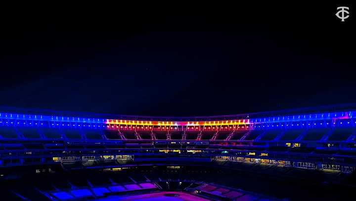 Minnesota Twins honor Iowa Lakes baseball team after deadly crash
