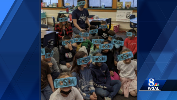 Brecht Elementary students wear Twosday glasses.