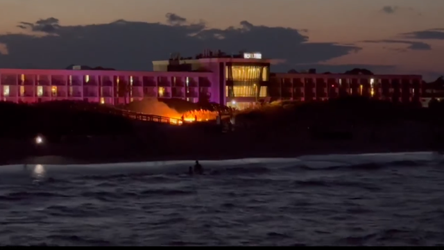 Georgia: Fireworks shot off from beach causes fire near hotel - Vimarsana News