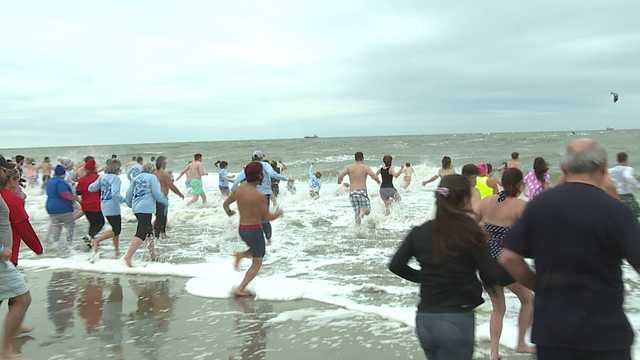 Taking the Plunge! Thousands to take part in Tybee Island New Year's Day tradition - Vimarsana News