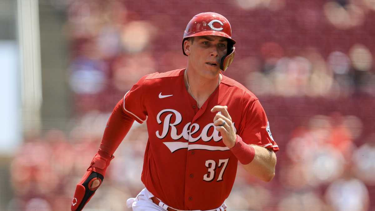 Reds catcher Tyler Stephenson leaves games vs. Cardinals with broken right  clavicle - The Athletic