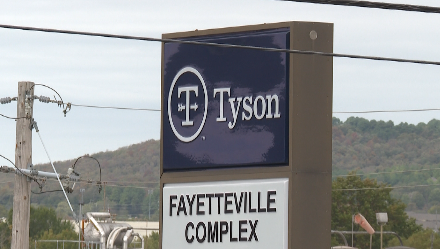 Tyson employee feels betrayed by company vaccine mandate - Vimarsana News
