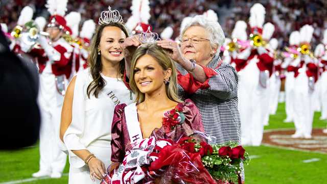 Board denies problems in homecoming vote at Alabama - Vimarsana News