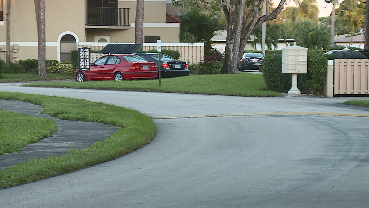 Neighbors scared after Uber Eats driver shot in Delray Beach, Florida