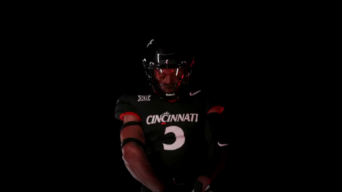 Cincinnati Football: Bearcats unveil brand new all-black uniforms ahead of  inaugural Big 12 campaign