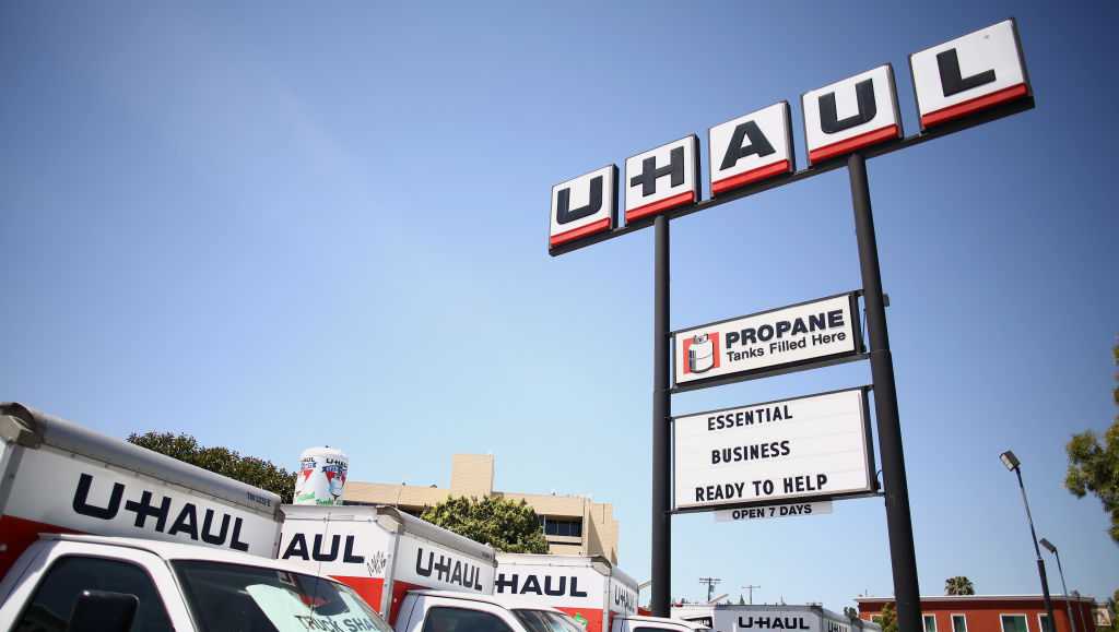 Rental car prices are so high in Hawaii, tourists are renting UHaul trucks