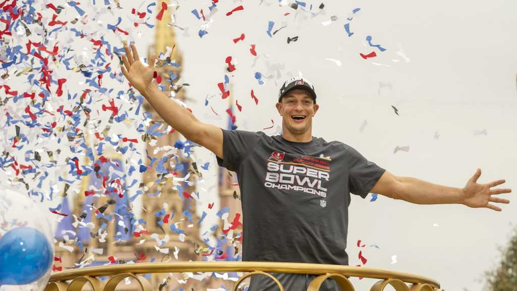 Rob Gronkowski to visit Disney World Monday