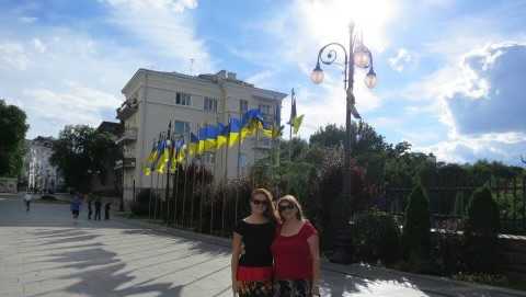 Doctor with ties to Ukraine helping with humanitarian efforts - Vimarsana News