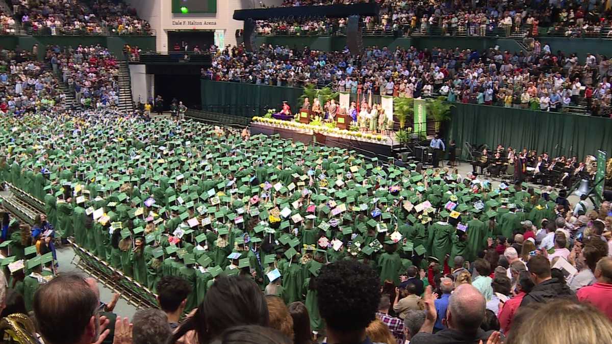 UNC Charlotte honors victims of campus shooting during commencement
