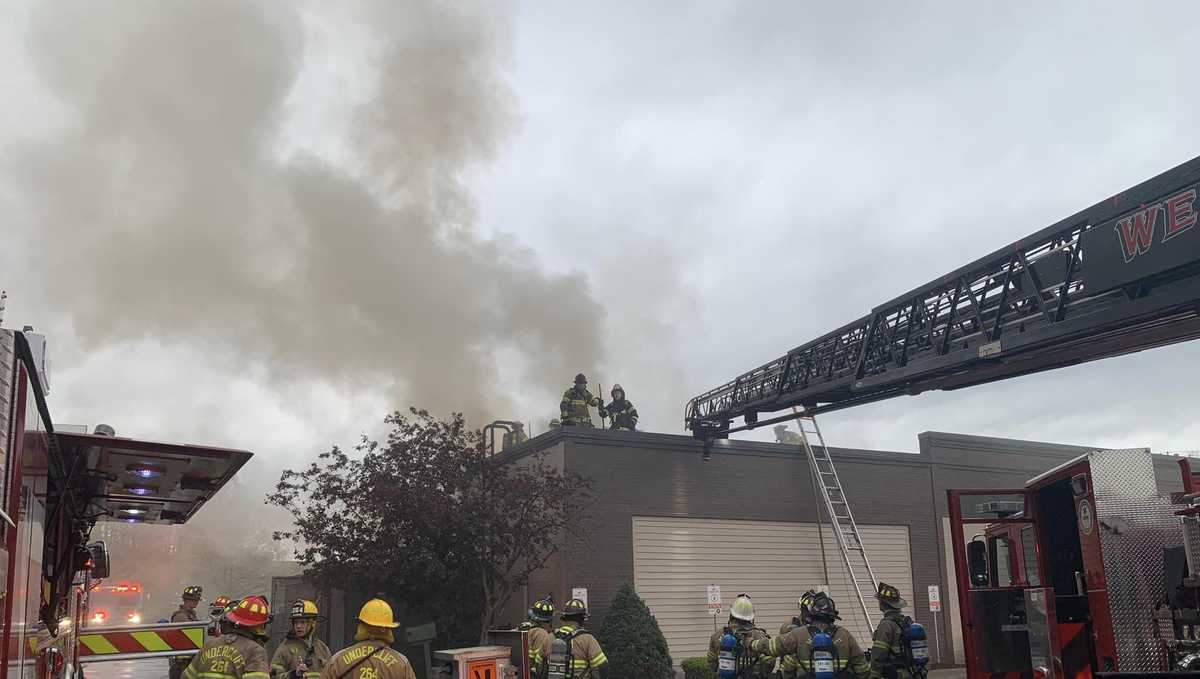 Chili's restaurant on McKnight Road catches fire