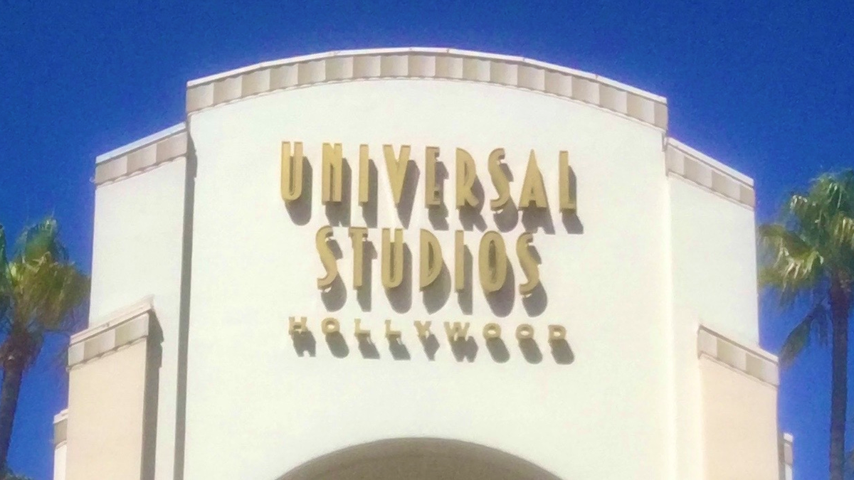 Tram collision at Universal Studios Hollywood worries guests