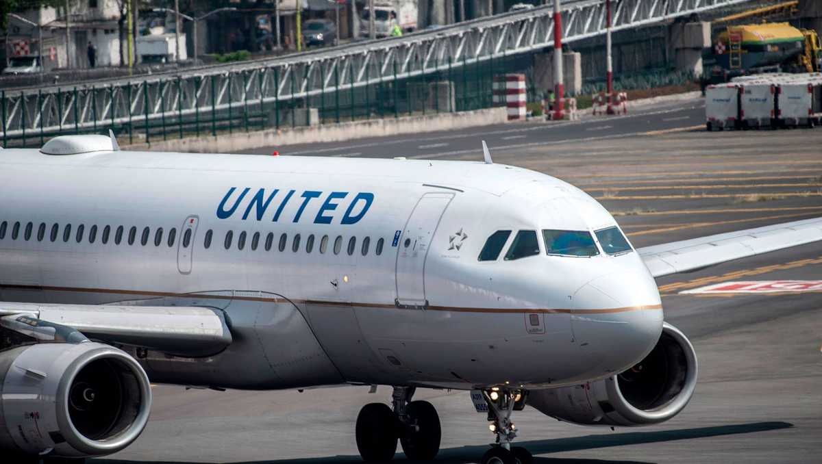 Drone nearly hits United Airlines plane landing in Newark, pilot says