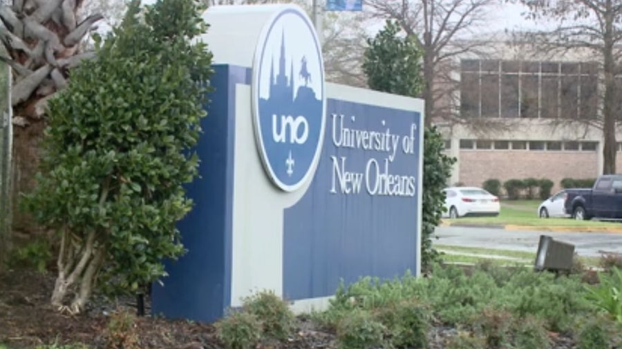 UNO campus sign