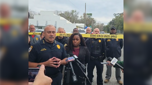 2 Florida police officers shot; suspect killed, officials say - WESH