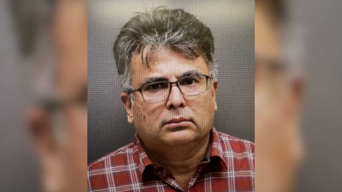 Orlando Doctor Accused Of Sexually Battering Girls Police Say 9918