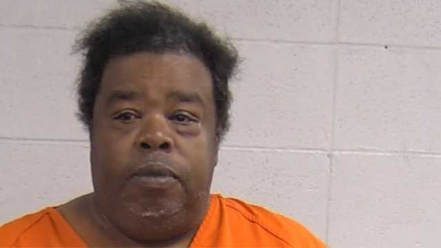 LMPD: Man hospitalized after being stabbed in Smoketown - Vimarsana News