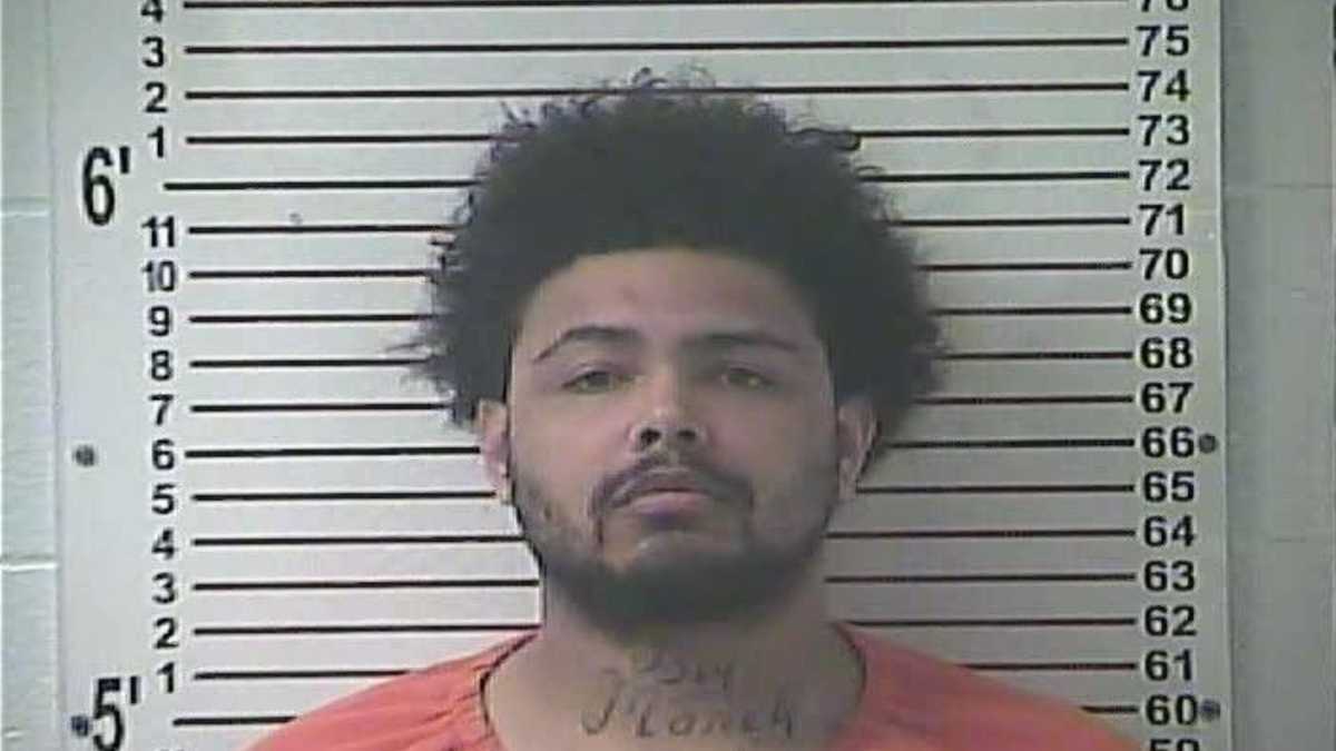 Man charged in Radcliff shooting spree pleads guilty days before trial