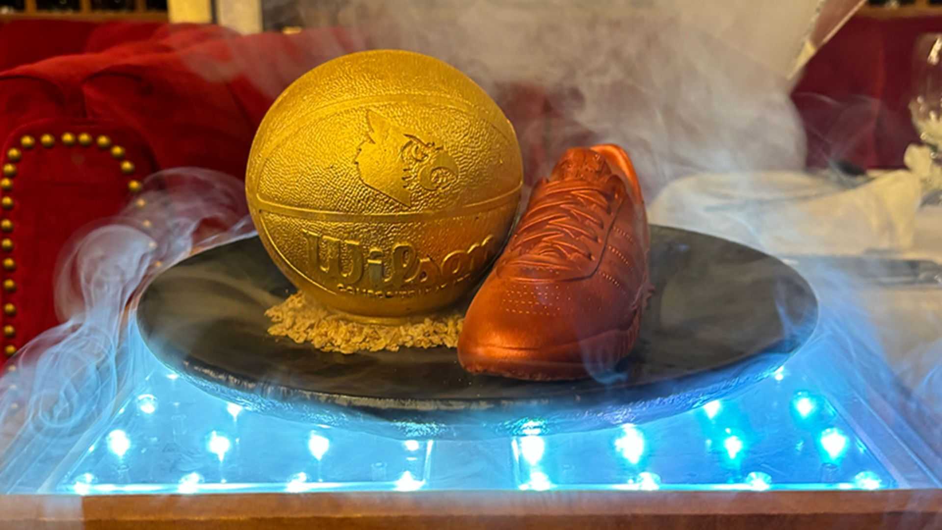 Jeff Ruby's creates special Louisville Cardinals cake for March