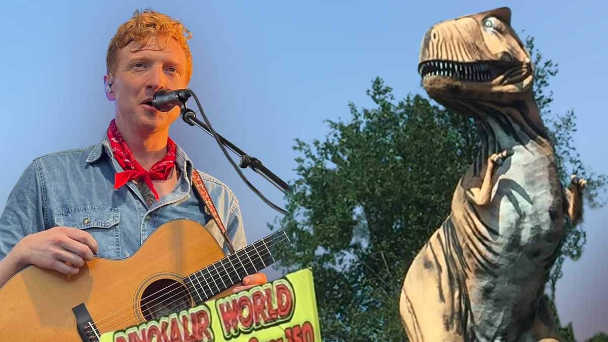 Tyler Childers Holds Dinosaur World Pop-Up Concert Kentucky