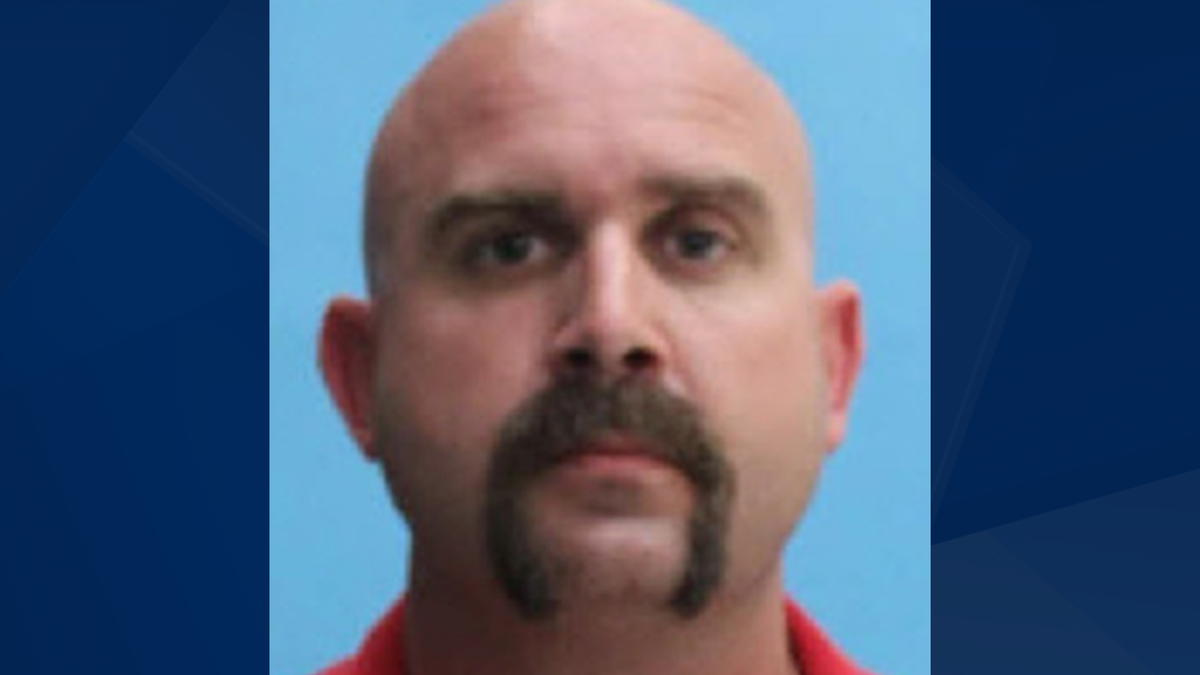 Florida deputy accused of setting home on fire with wife, kids inside ...