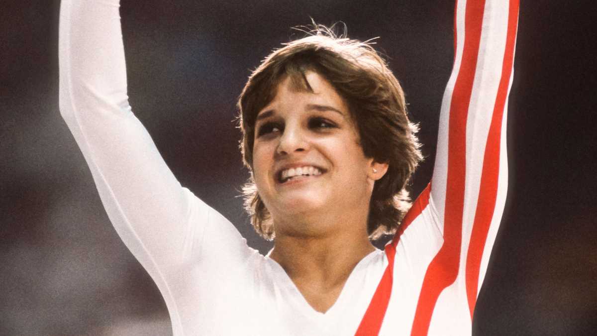 Mary Lou Retton returns home from hospital after pneumonia battle