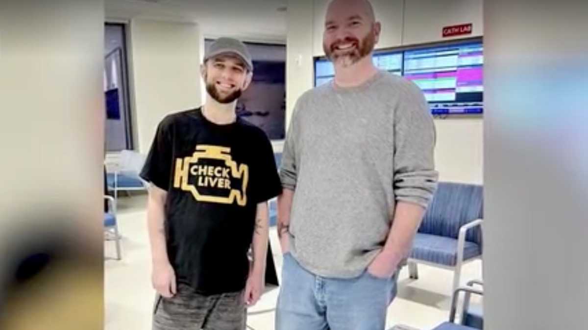 Blood brothers: New Hampshire man gets lifesaving gift from best friend
