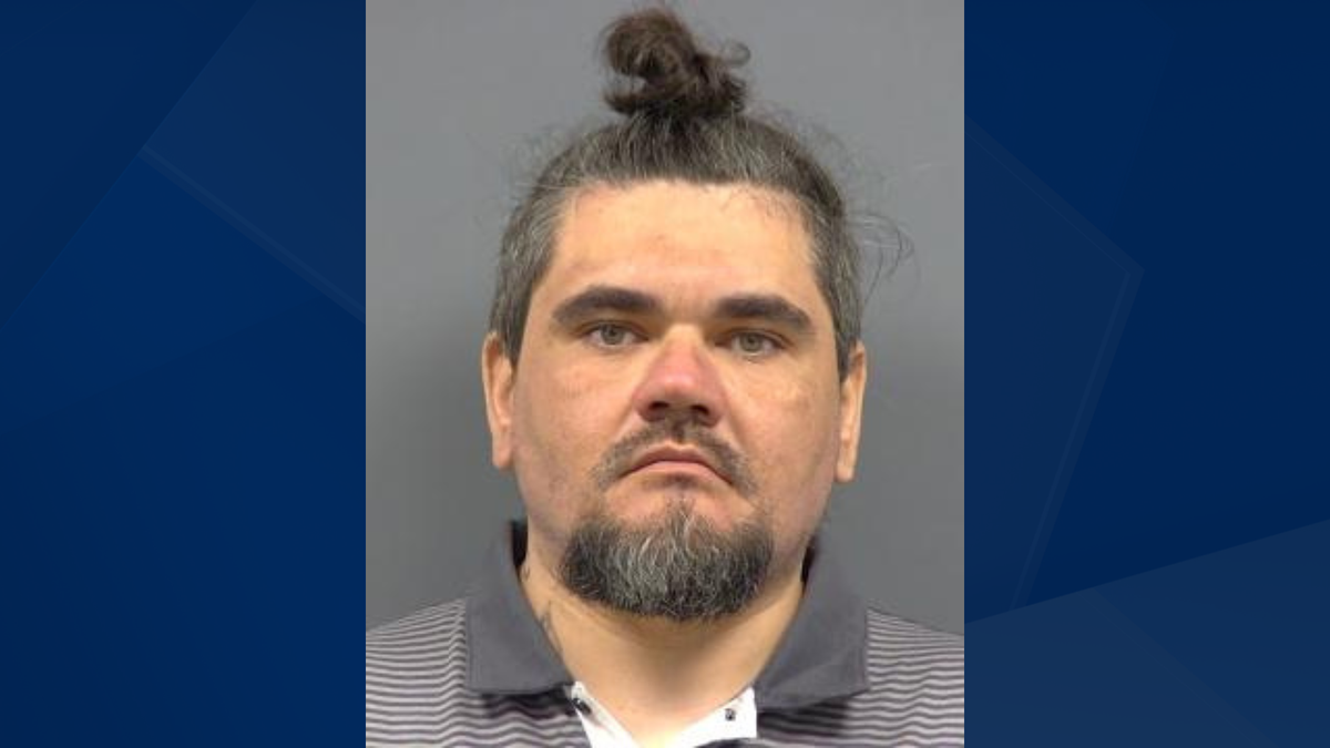 Officers search for man accused of violating probation on aggravated ...