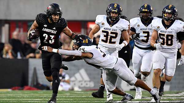 Louisville vs Indiana football score? U of L wins at Lucas Oil Stadium