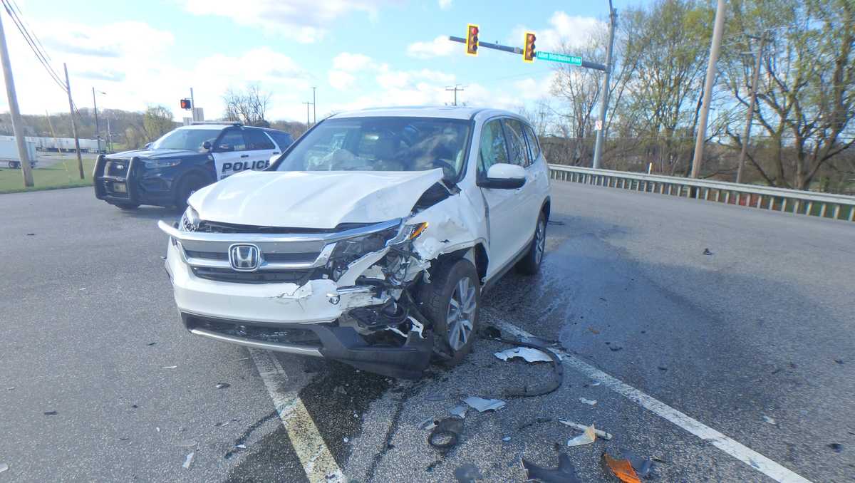 Driver injured after turning left, crashing into SUV in Cumberland ...