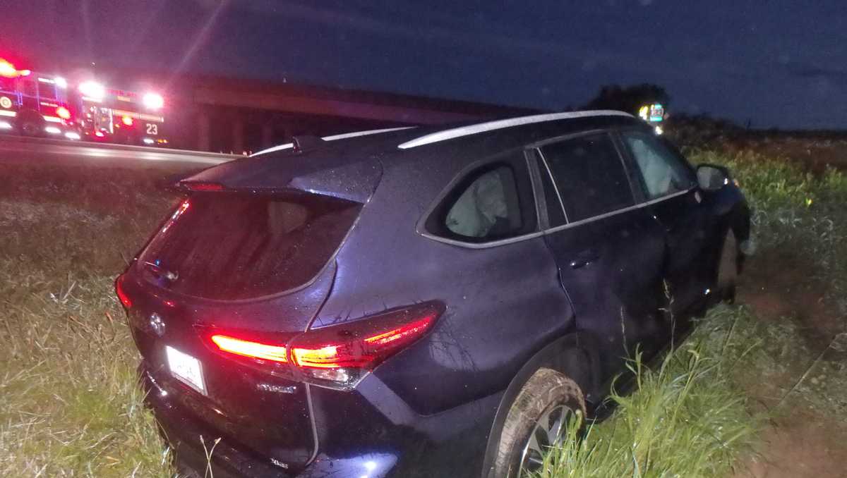 Police: Two people injured in crash after driver runs red light ...